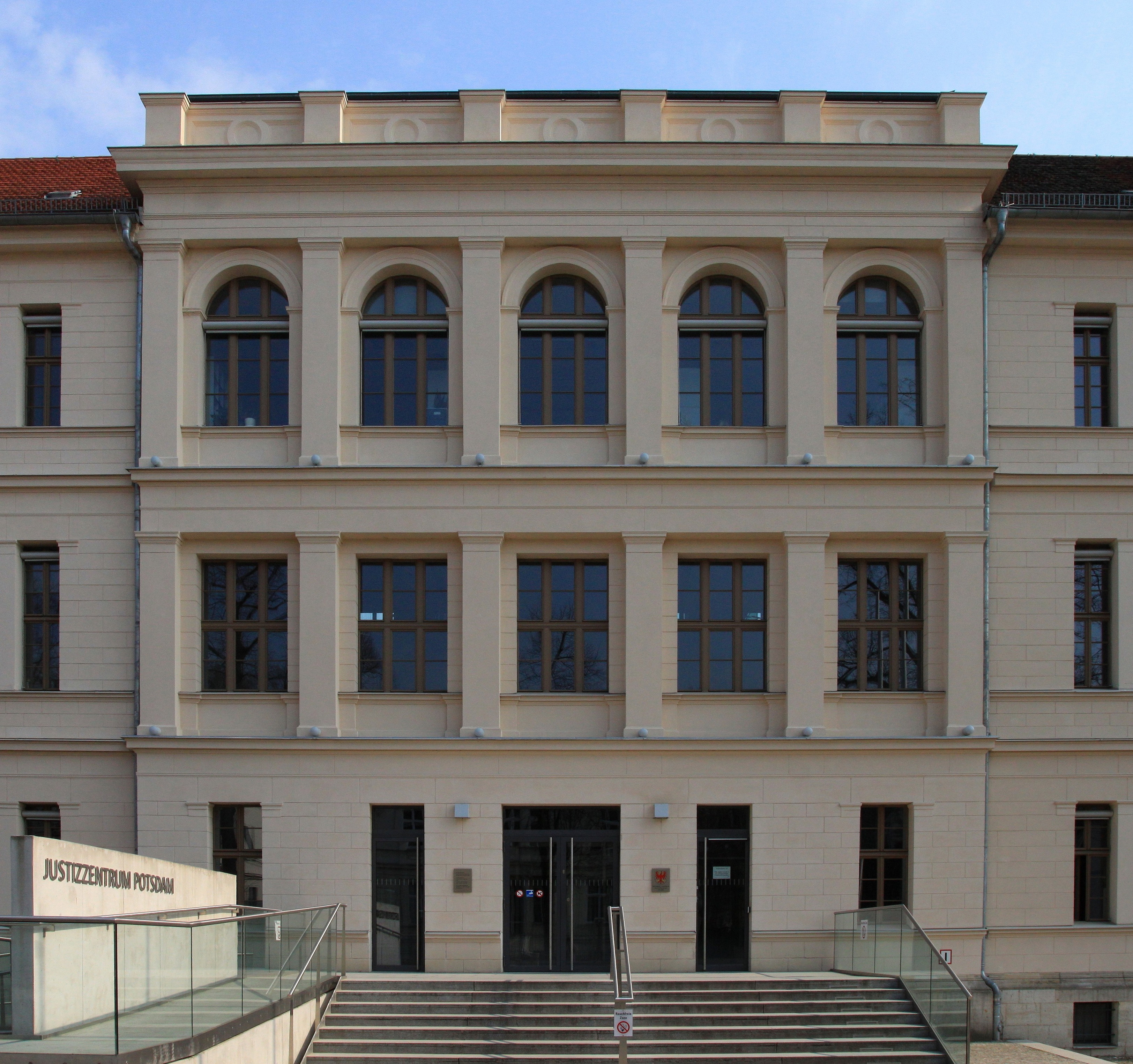 Ansicht des Dienstgebäudes der Staatsanwaltschaft Potsdam